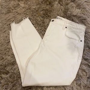 ABERCROMBIE CURVE LOVE MOM JEANS